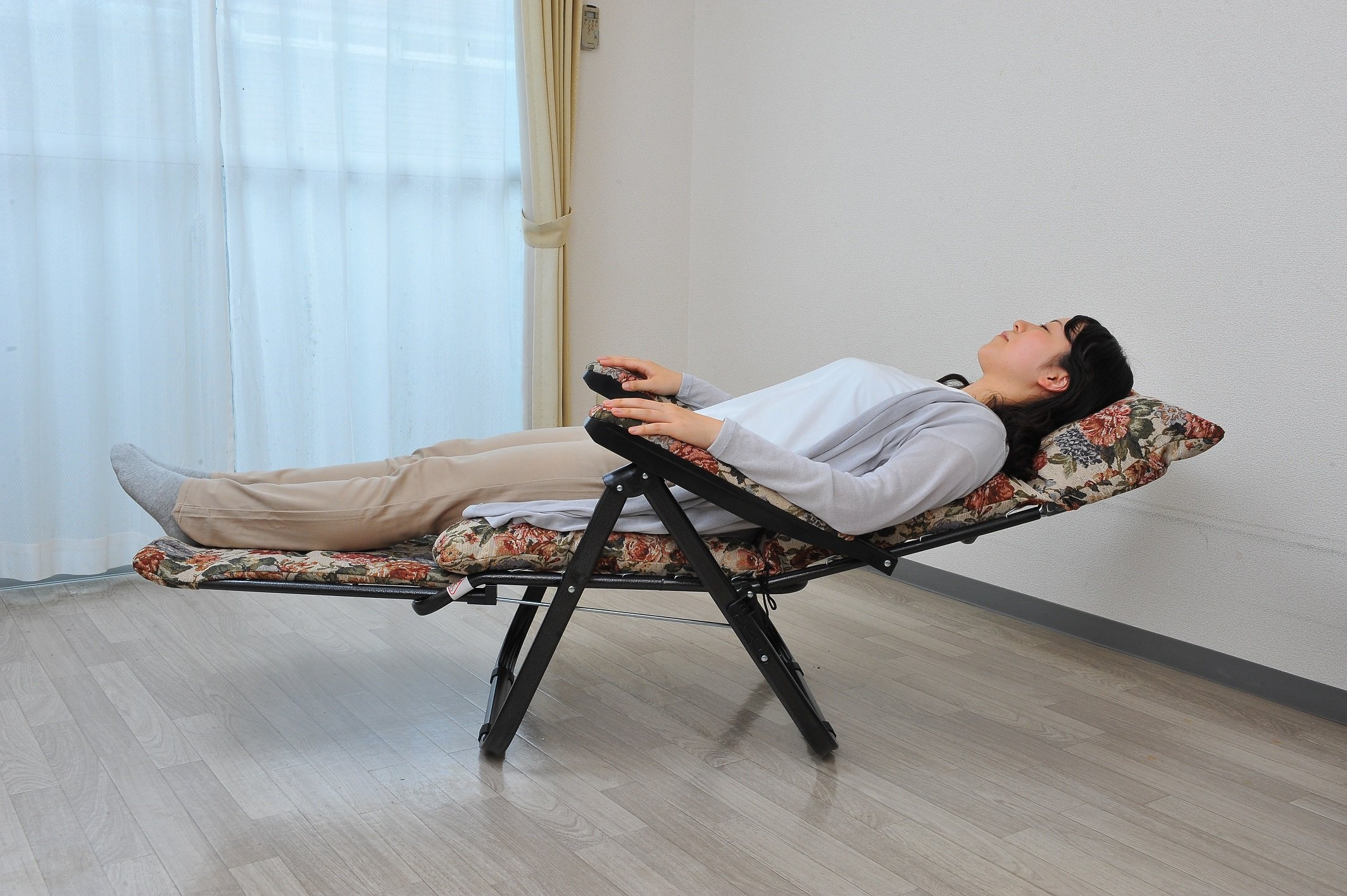 Amazon.co.jp: ビータ(Vita) リクライニングアームチェア ヘッドギア